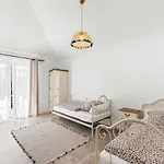 By Aneo Travel Villa