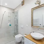 By Aneo Travel Kaštelir