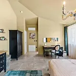 By Aneo Travel Villa