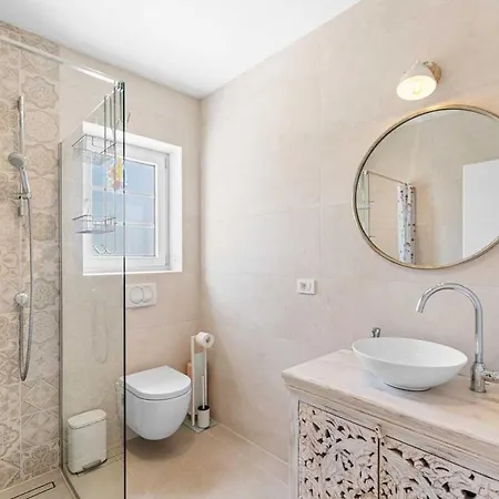 Villa By Aneo Travel