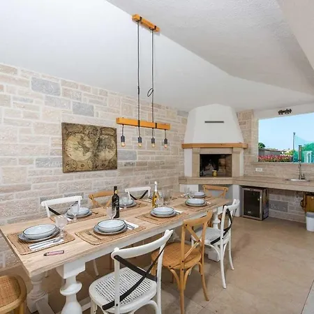 Villa By Aneo Travel