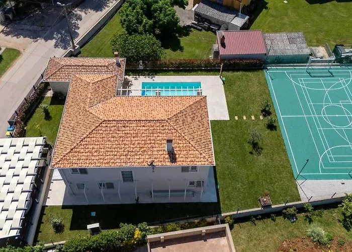 Villa By Aneo Travel Kaštelir