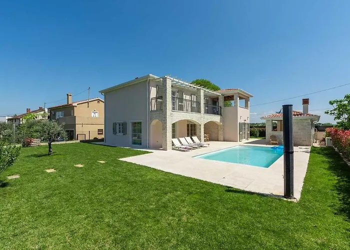 빌라 By Aneo Travel Kaštelir