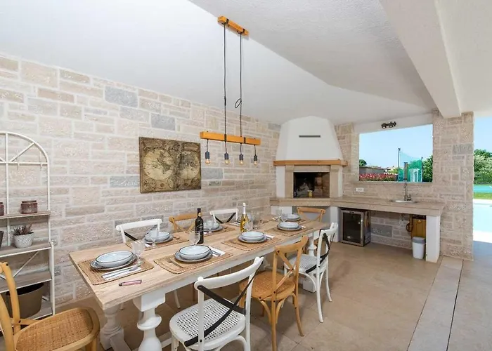 Villa By Aneo Travel